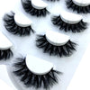 Pack de huit faux cils en mink premium, présentés sur une surface blanche.