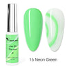 Un frasco de esmalte para uñas Venalisa Liner color verde neón junto a dos uñas bien cuidadas que muestran el color neón verd