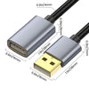 Silberner Hochgeschwindigkeits-USB-Verlängerungskabel mit schwarzer Jacke und goldenem Stecker.