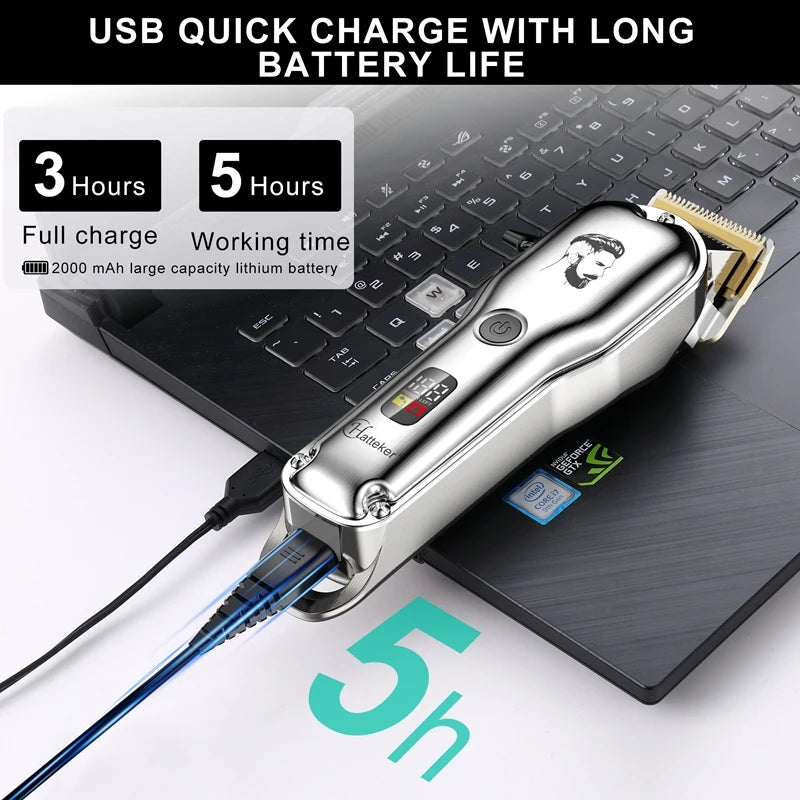 Silberner Akku- und Kabel-Set für Haartrimmer neben einer Laptop-Tastatur mit Anzeige für 3 Stunden volle Ladung