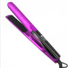 Un fer à lisser et recourbeur de cheveux en céramique violet vif avec un corps noir.