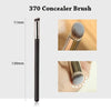 Pincel corrector negro con dimensiones de 11mm y 139mm.