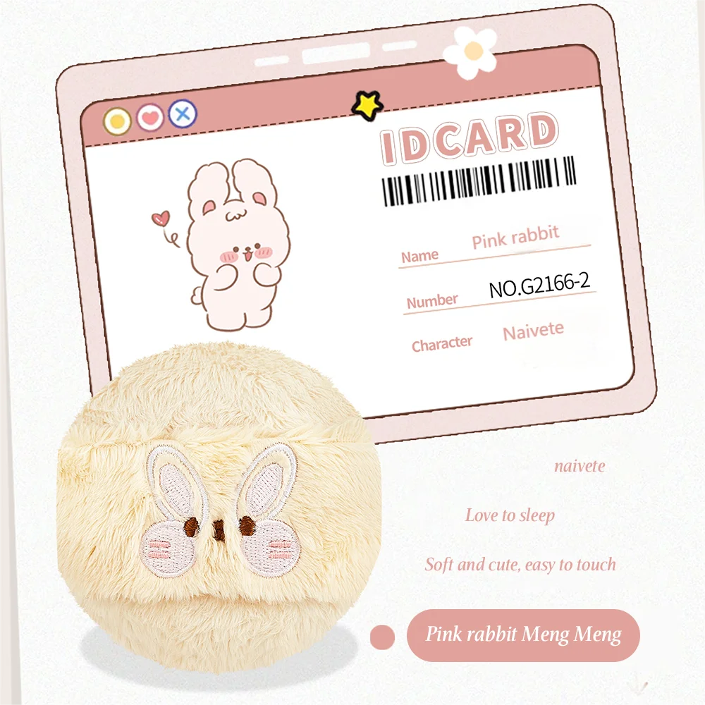 Peluche de lapin rose à côté d'une carte d'identité avec le nom Pink rabbit et le personnage Naivete