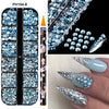 Un set de perles et outils pour l'art des ongles en résine, avec des cristaux bleus et iridescents pour la décoration de manu