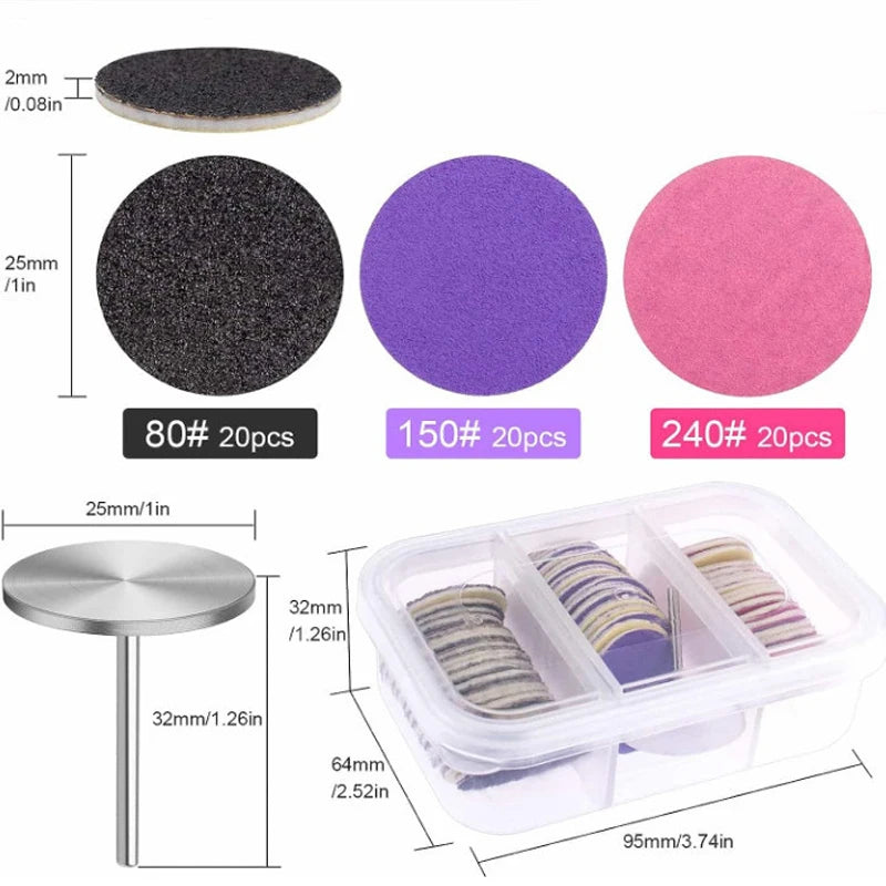 Un jeu de trois disques de ponçage colorés de différents grains et quantités, avec un outil métallique pour les pieds.