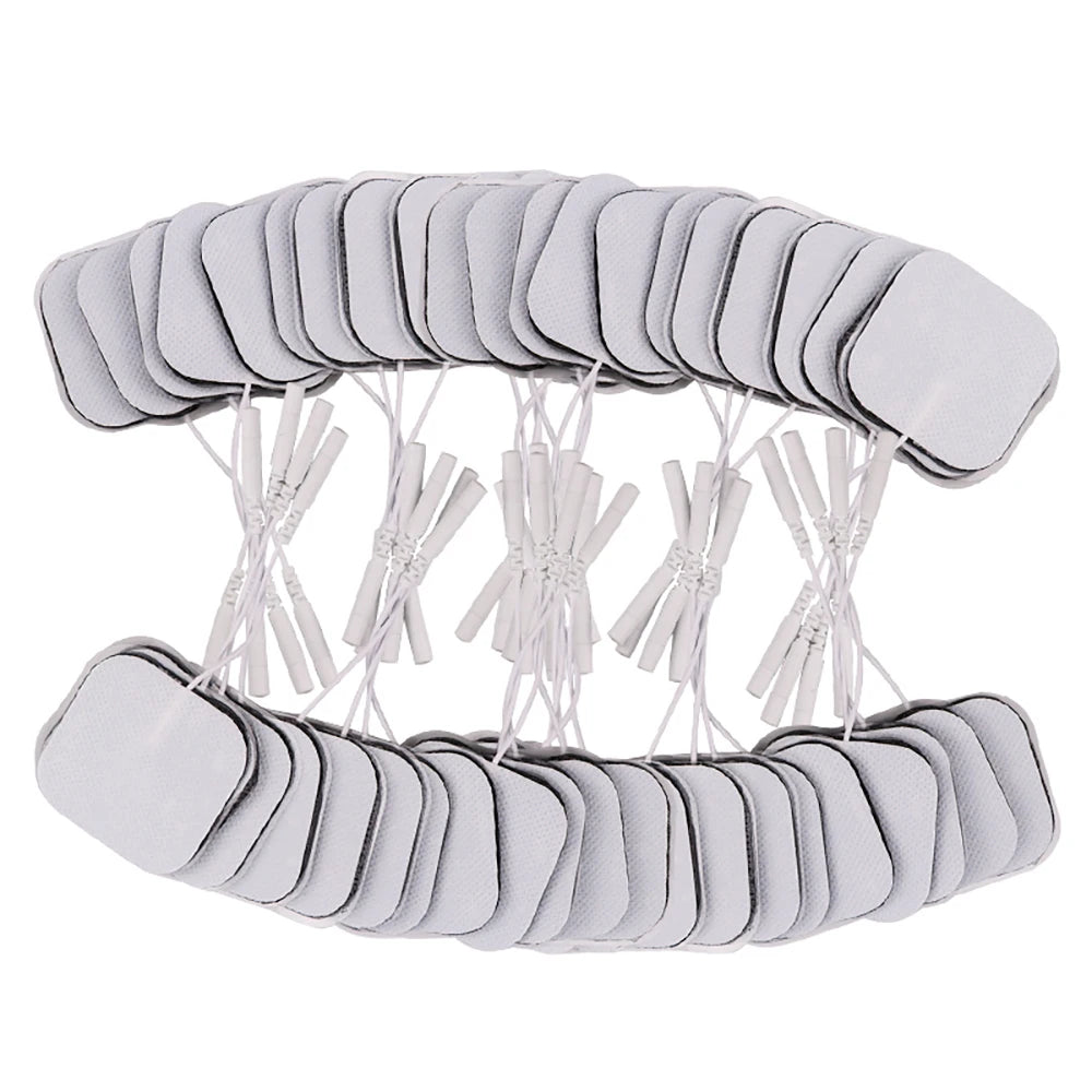 Pads d'électrode non tissés réutilisables pour la stimulation musculaire, disposés en deux bandes incurvées.