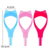 Un jeu de trois applicateurs de mascara rose et bleu avec marquages dimensionnels.