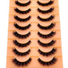 Un plateau de faux cils de renard faits à la main, de différents styles et longueurs.