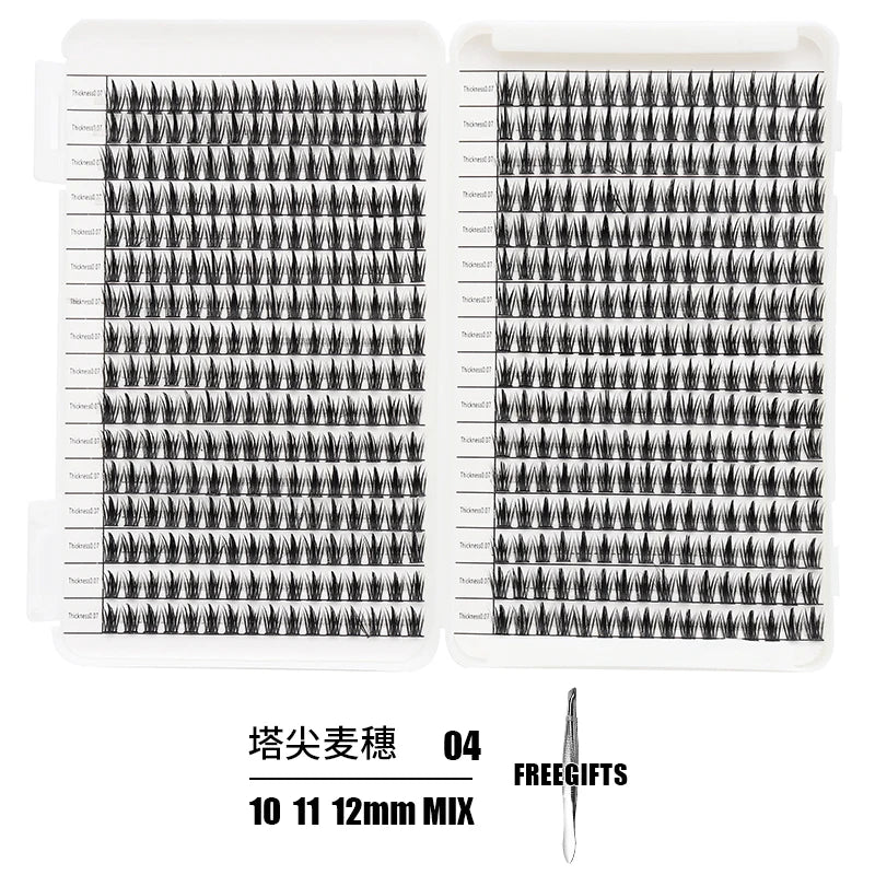 Kit en plastique blanc contenant des extensions de cils individuels de différentes longueurs et styles.