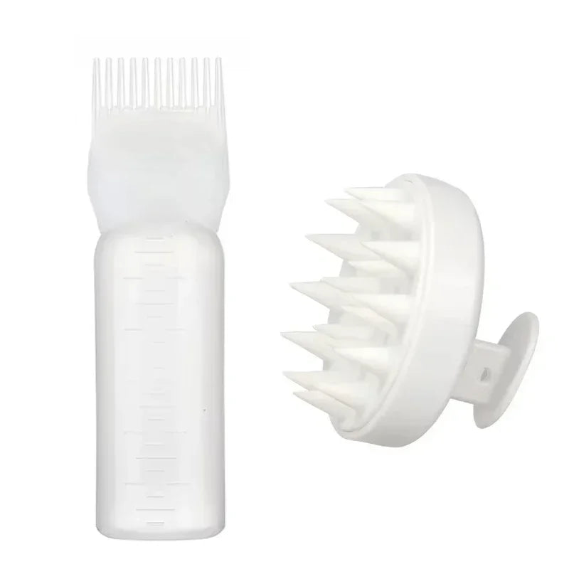 Peigne applicateur de teinture capillaire en silicone blanc avec une tête de brosse large et flexible.