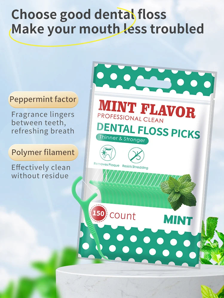 Un paquet de ficelles dentaires en cure-dents au menthe avec un design vert et blanc, mettant l'accent sur le facteur menthol