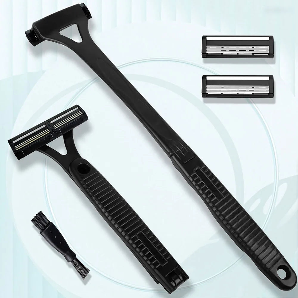 Afeitadora manual plegable para hombres negra con múltiples cuchillas y mango sobre fondo blanco.