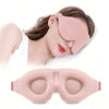 Una máscara de dormir rosa 3D con contornos, mostrada siendo usada por una mujer y separada.