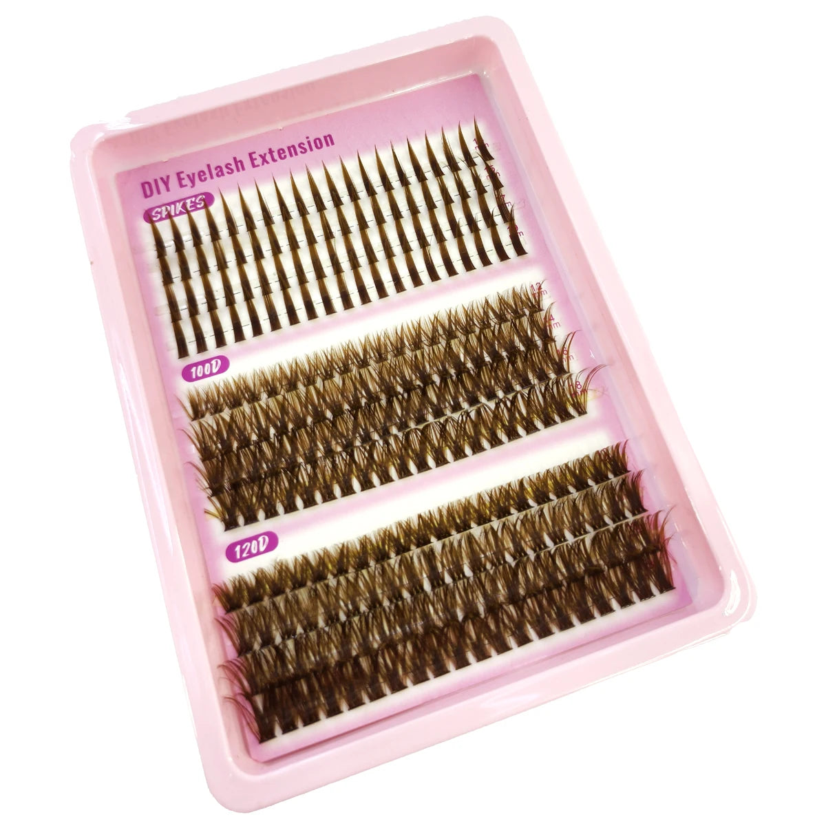 Un plateau en plastique rose contenant diverses extensions de cils DIY de différentes longueurs et styles.
