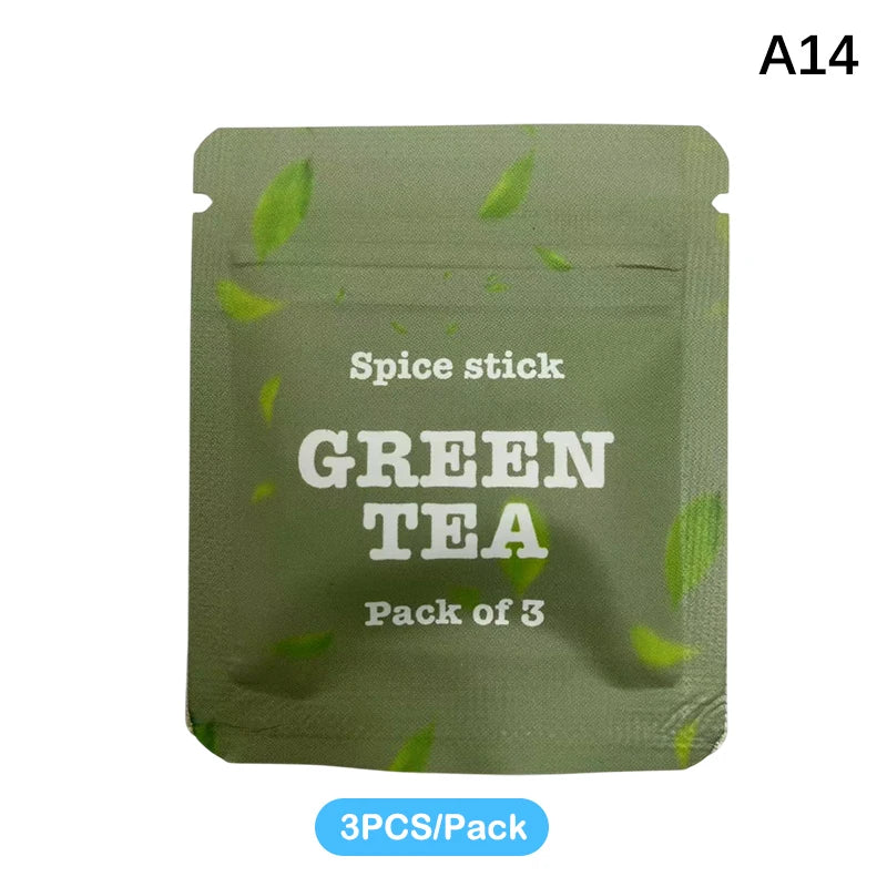 Un paquet de bâtonnets d'épices de thé vert pour inhalateur, étiqueté Green Tea Pack de 3.