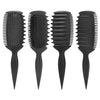 Ein Set von vier schwarzen Locken-Definition-Haarstylingbürsten in unterschiedlichen Größen und Texturen.