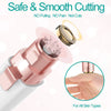 Primer plano de un dispositivo de belleza eléctrico rosa utilizado para un corte seguro y suave en la piel.