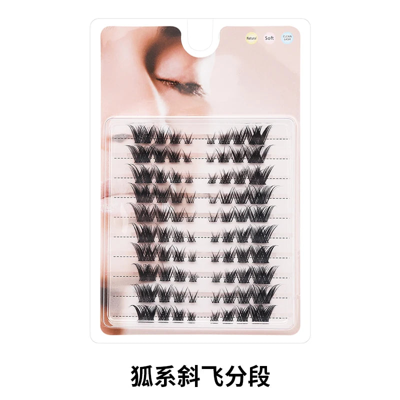 Un plateau en plastique transparent contenant plusieurs paires de faux cils pour extensions individuelles DIY.