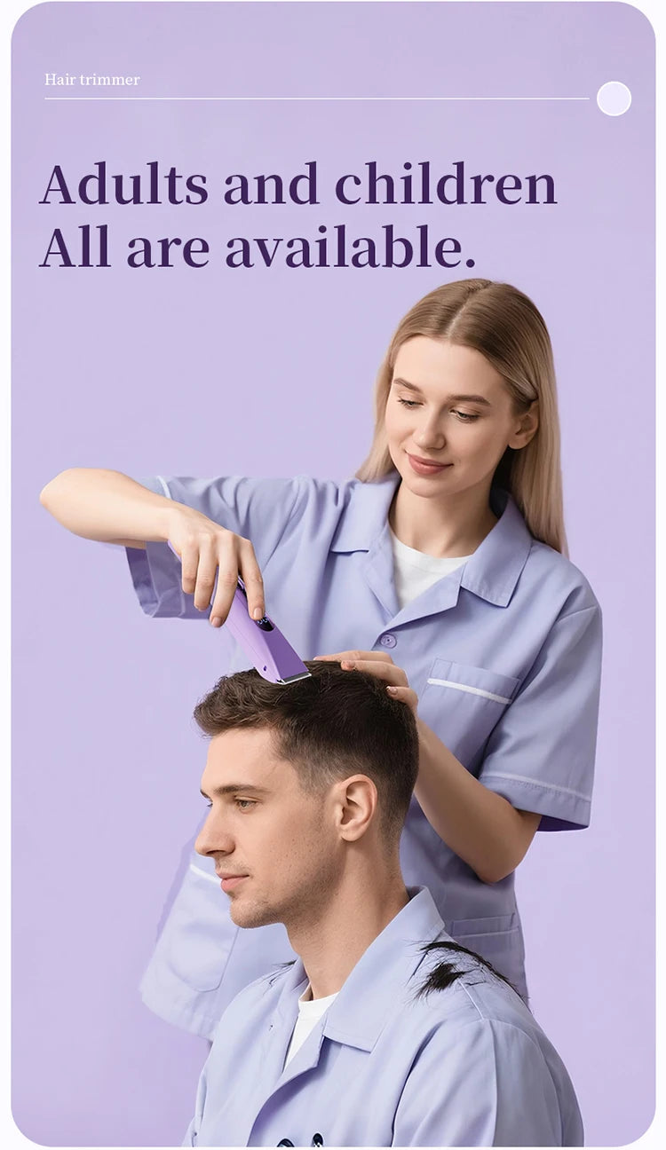 Una mujer con uniforme azul claro está usando una recortadora de pelo en la cabeza de un hombre.
