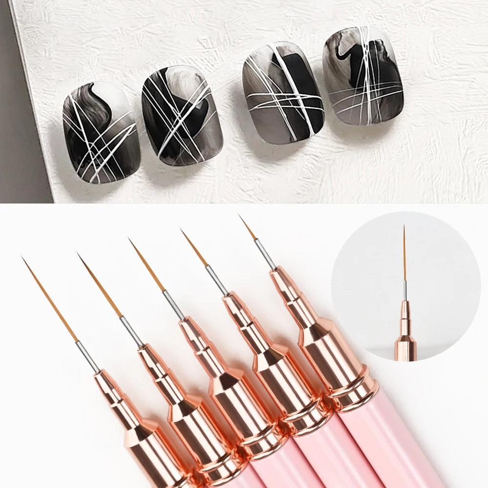 Un set de pinceaux professionnels pour liner à ongles avec des manches dorés et roses métalliques.