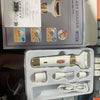 Eine Box und Komponenten für ein Lady Shaver Modell MG7711 elektrisches Haarentfernungsgerät.