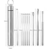 Kit de limpieza de oídos de acero inoxidable con herramientas metálicas de varios tamaños y un recipiente cilíndrico