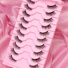 Pinke Kunststoff-Lash-Trage mit mehreren Reihen schwarzer Mink-Falschwimpern auf rosa Satin