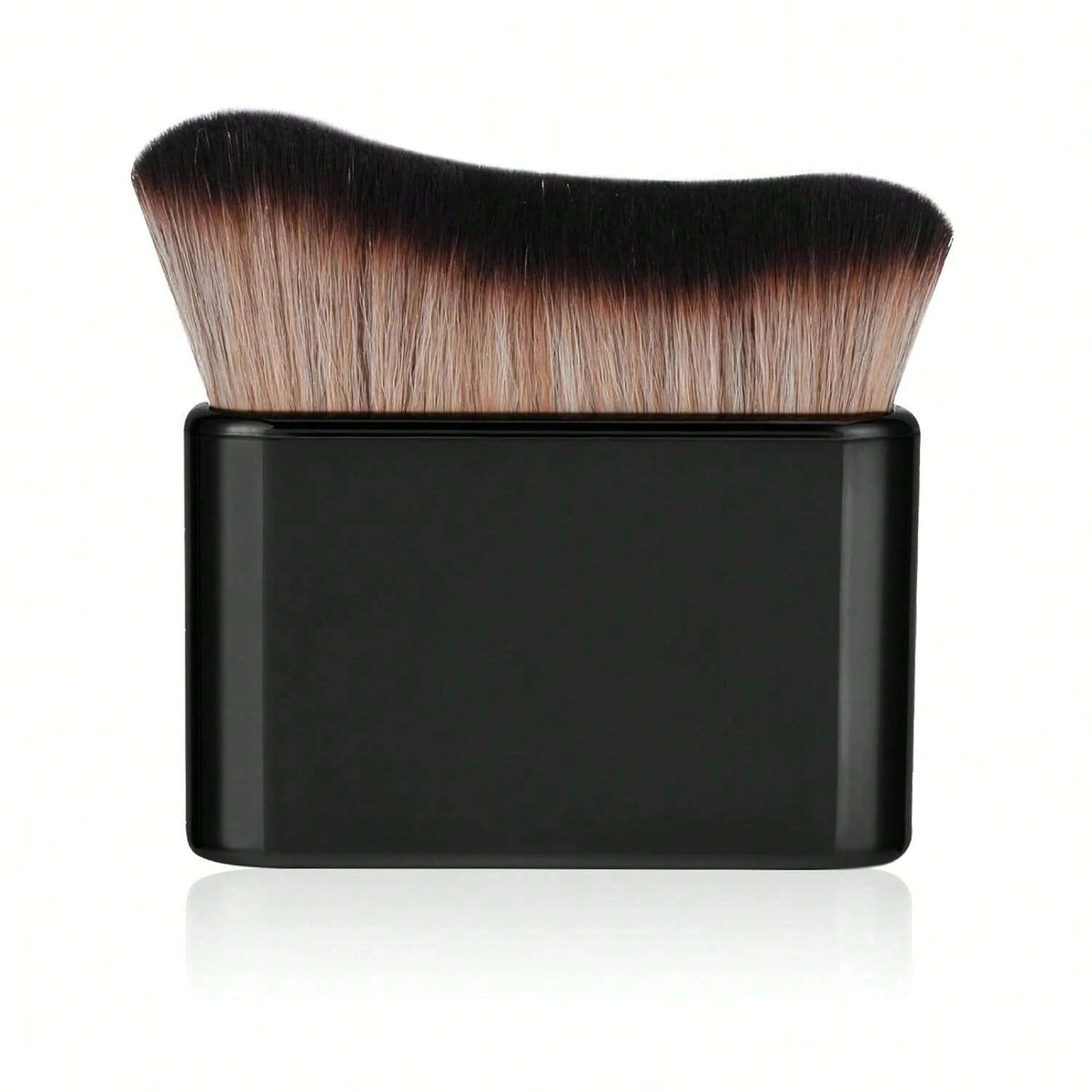 Cepillo portátil para bronceado corporal negro con cerdas densas de color marrón claro.