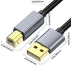 Silberner Hochgeschwindigkeits-USB-Verlängerungskabel mit schwarzer Hülle und goldenen Steckern in Profilansicht.