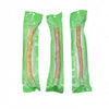 Trois sacs en plastique contenant des cure-dents de miswak naturels pour la santé buccale