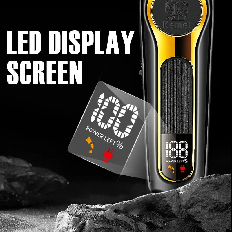 لقطة مقربة لقصّ لطاق شعر كهربائي أسود بشاشة LED صفراء تُظهر مستوى البطارية.