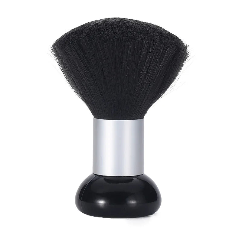Schwarzer professioneller Haarbürsten mit silberner Basis.