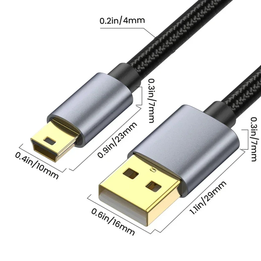 Schwarzes Hochgeschwindigkeits-USB-Verlängerungskabel mit goldenen Steckern und verschiedenen Abmessungen.