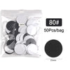 Sac plastique transparent contenant 50 disques de papier de verre remplaçables noir et blanc pour les soins des pieds.