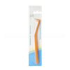 Une brosse interdentaire orthodontique à une seule touffe, orange et blanc, dans un emballage en plastique transparent.