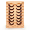 Un plateau d'faux cils en fourrure de mink 3D, variés en style et longueur.