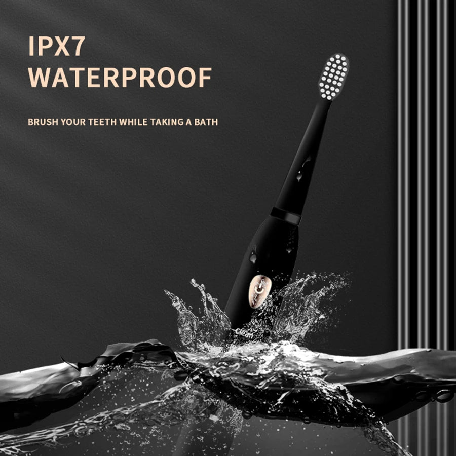 Cepillo de dientes eléctrico negro salpicando agua en una superficie oscura, demostrando su característica impermeable IPX7.