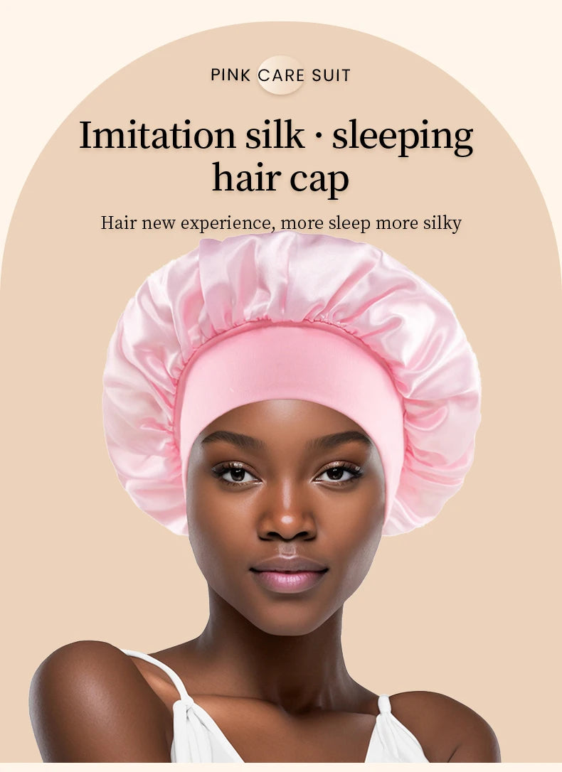 Un mannequin portant un bonnet de nuit en soie imitation rose.