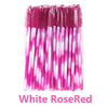 Un paquete de brochas desechables para pestañas de rosas rojas y blancas.