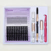 Un kit de pose d'extensions de cils DIY comprenant des clusters de cils, de la colle et des outils de retrait.