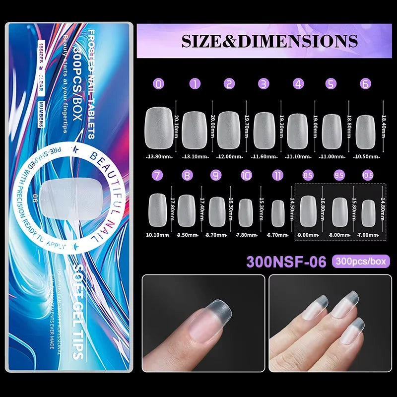 Affichage des différentes tailles et dimensions de pointes de ongles givrées pour ongles acryliques.