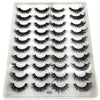 Un plateau en plastique contenant un kit de faux cils de renard naturels.
