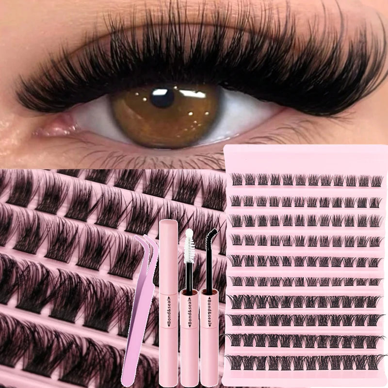 Gros plan d'un kit d'extensions de cils naturels individuels avec divers styles présentés sur fond rose.