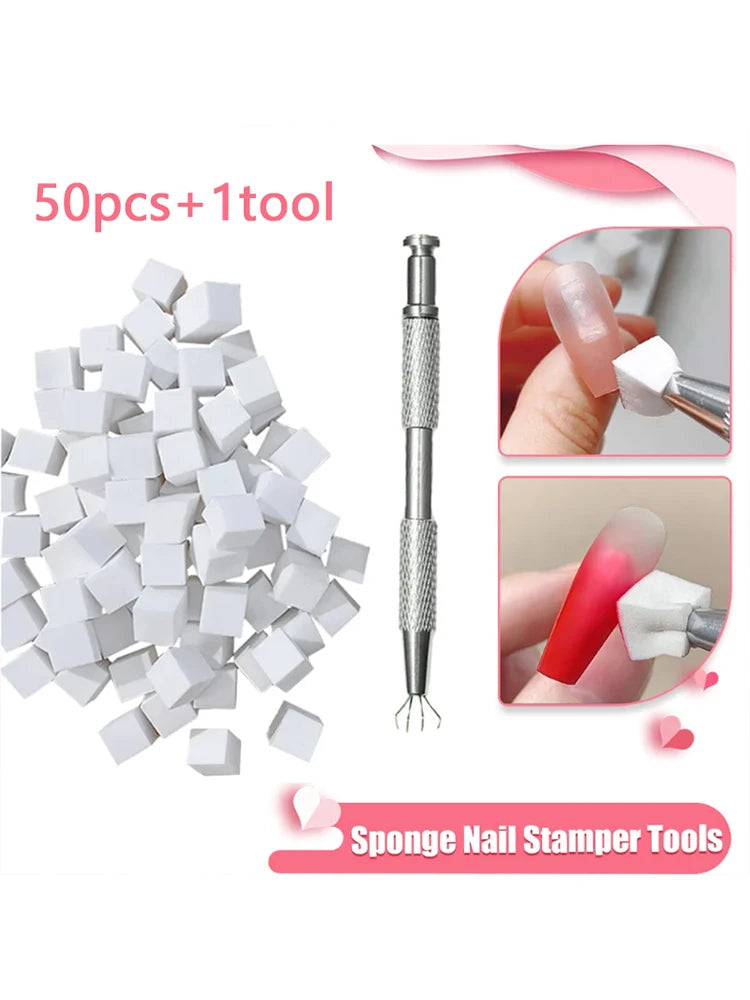 Un set de 50 outils de tampons à ongles en éponge et un outil pour l'application de nail art dégradé.