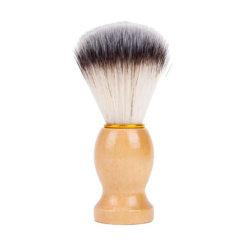 Juego de afeitar y cepillo facial de madera con cabezal negro y blanco.