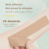 Beige wiederverwendbares elastisches Tape wird zur Definition der Gesichtsmuskeln auf die Kieferlinie angebracht.