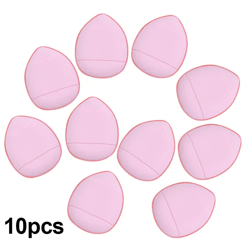 Un pack de dix tampons de fondation roses miniatures pour un maquillage précis.