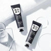 Un tubo de mascarilla de extracción de puntos negros HIISEES Deep Pore Peel-Off