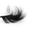 Mascara fausse en fourrure de renard noire, avec des fibres fines et duveteuses.