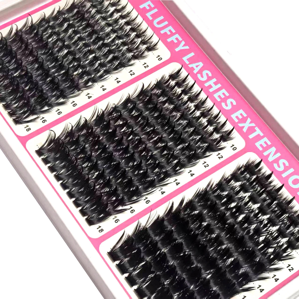 Boîte de clusters de cils piquants DIY pour extensions de salon, montrant différentes longueurs.